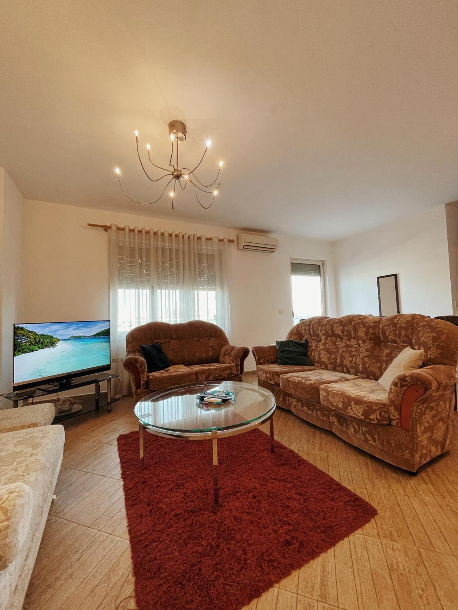 Lovely Apartment 티라나 외부 사진