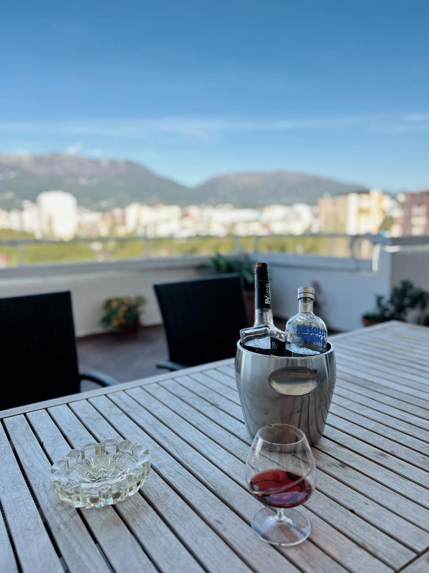 Lovely Apartment 티라나 외부 사진