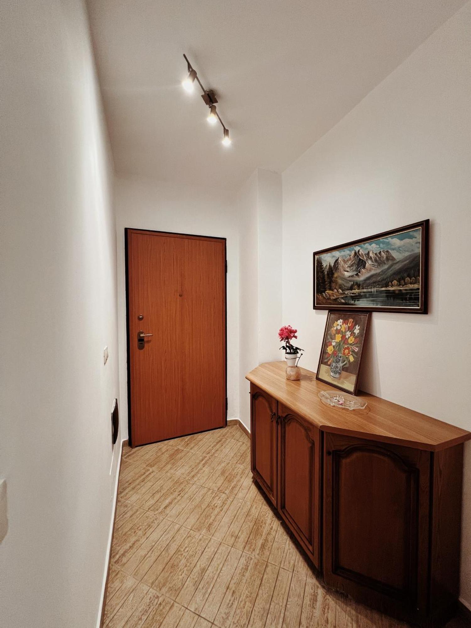 Lovely Apartment 티라나 외부 사진
